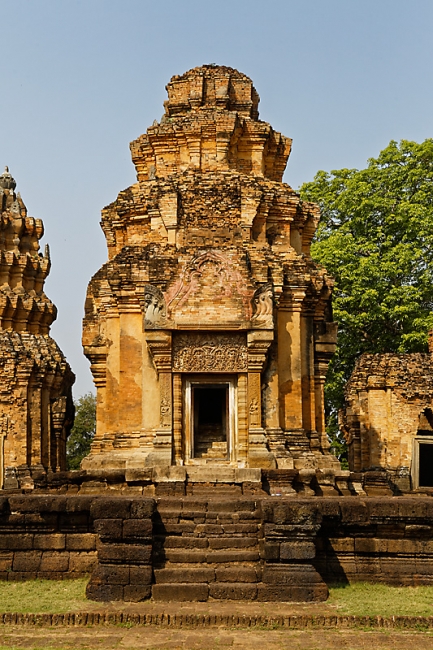 Prasat Sikhoraphum-MAR15-014